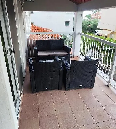 Karlo Guest house
