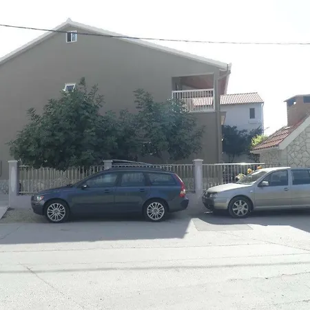 Karlo Guest house Bibinje