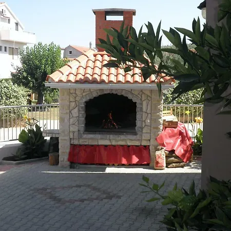 Karlo Guest house 3*
